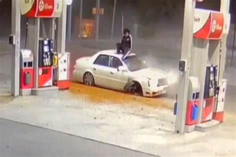 Georgia man Noah Washington high on mushrooms goes airborne in car