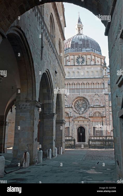 Baptistery Santa Maria Maggiore Church Fotos Und Bildmaterial In