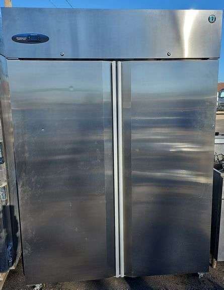 HOSHIZAKI Commercial Refrigerator - Business Liquidation Auction