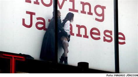 Tusentals såg dem ha sex i Stockholm Nyheter Expressen