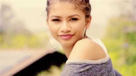 Zendaya Ikr GIF - Zendaya Ikr I Know Right - Discover & Share GIFs