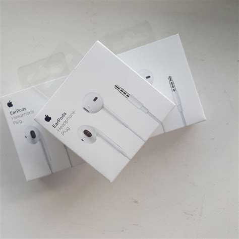 Купить БУ Earpods. Год гарантии. Бесплатная доставка. Наушники Apple ...