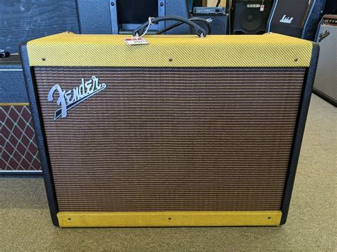 Fender Limited Edition Hot Rod Deluxe Iii Watt Tube Guitar Combo Used