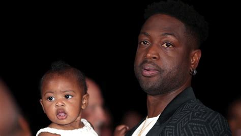 Dwyane Wade & Kaavia Selfies: See The Cute Father-Daughter Pics ...