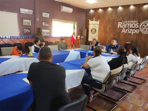 Club Rotario De Ramos Arizpe Entrega Becas Para El Periodo Escolar