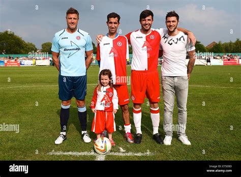 Charlie Austin Poole Town Hi Res Stock Photography And Images Alamy