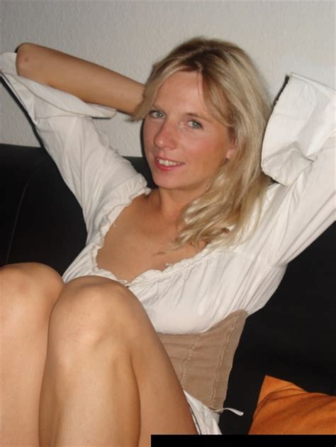 Hot Amateur Blonde Perfect Milf 58c2808ca3805 1600x1200 Porn Pic