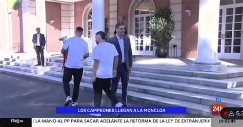 El Fr O Saludo Entre Carvajal Y Pedro S Nchez