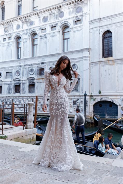Primalicia | Luxury Wedding Dresses from the Most Famous Designers