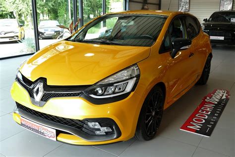 Renault Clio RS Trophy EDC 220cv Véhicule Modern Vintage