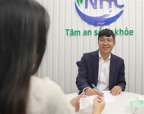 Phát hiện chồng lén lút xem phim sex Chuyên gia chỉ cách giải quyết