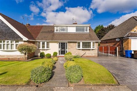 3 Bed Semi Detached Bungalow For Sale In St Austell Avenue Tyldesley