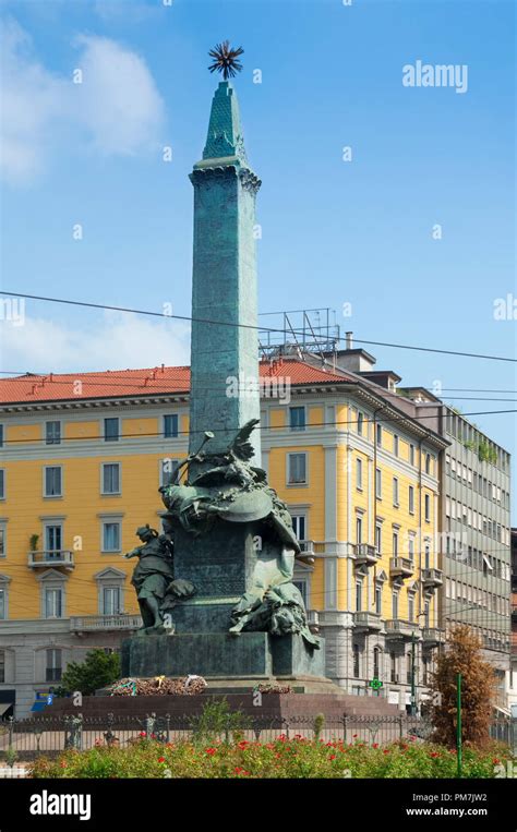 Piazza Cinque Giornate Milano Hi Res Stock Photography And Images Alamy