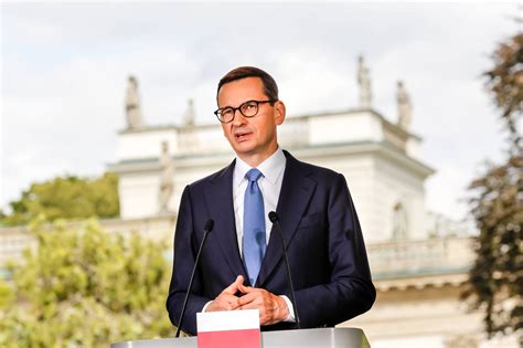 Mateusz Morawiecki Powinien Straci Stanowisko Polacy S Podzieleni