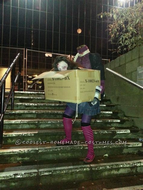 Awesome DIY Costume Headless Woman Carrying Her Head In A Box