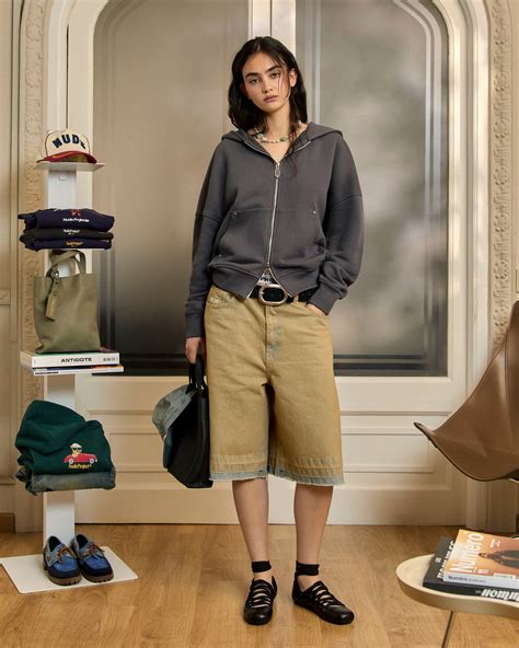 Beast Zip-Up Hoodie Ash – Nude Project