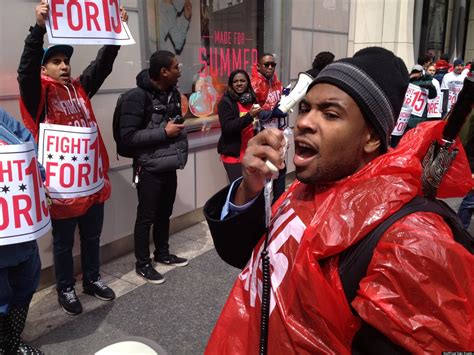 Chicago Low Wage Workers Strike Demanding Fair Pay Huffpost