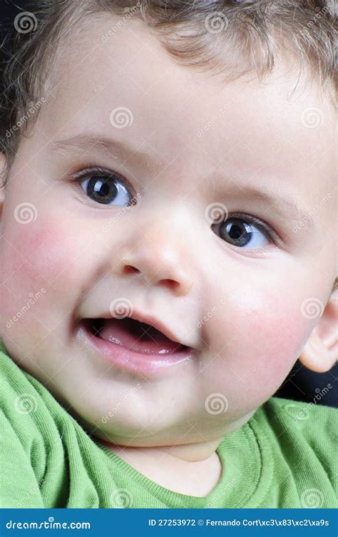 Het Mooie Blonde Jongen Glimlachen Stock Foto Image Of Baby Leuk 27253972