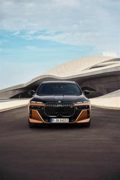 Bmw I7 M70 Electric Super Sedan Revealed