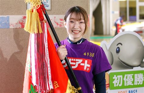 小芦るり華が悲願の初優勝！宮地元輝師匠に水神祭を報告