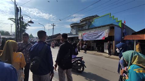 Kunjungan Kerja Presiden Jokowi Ke Pasar Tradisional Kradenan Blora