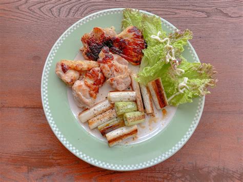 鶏もも肉の塩麹漬け焼き・ねぎ焼き浸し添え｜ゴニョ研