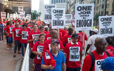 BOSTON MARRIOTT HOTEL WORKERS ON STRIKE - Boston's Local 26