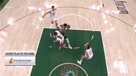 Gianis Antetokoumpo Over Rockets Defenders The Greek Freak