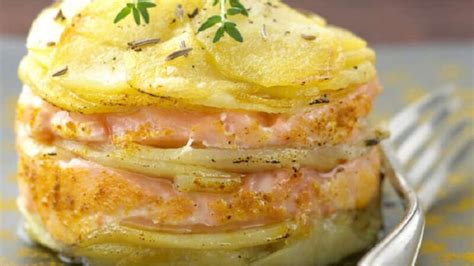 Mille feuille de pomme de terre au saumon Un délice Astuces au