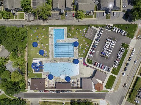 Grandview Heights Municipal Pool By MSA Architects Photographed By