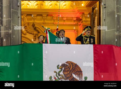 Ceremonia Del Grito De La Independencia Dirigida Por El Gobernador De Puebla Miguel Barbosa Del