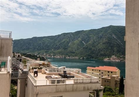 Prodaja Dvosoban Stan 75m2 Dobrota Kotor Estitor