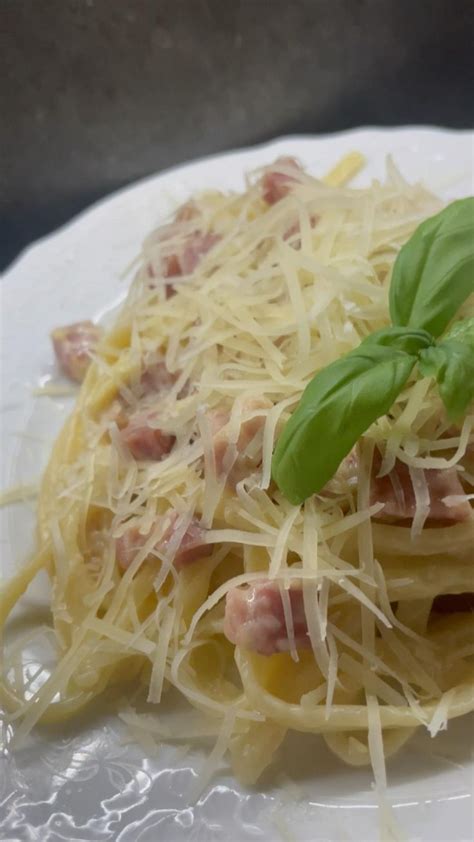 Паста карбонара с копченой грудинкой | Еда, Рецепты еды, Вкусная еда
