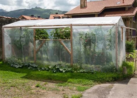 Comment Construire Une Serre De Jardin Soi Même à Moindre Coût France Serres