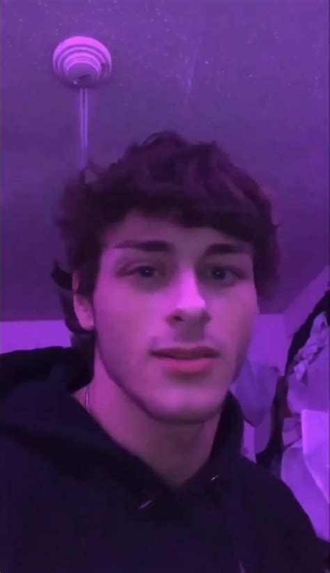 Verbal Horny Sassy Straight Guy Sexting ThisVid