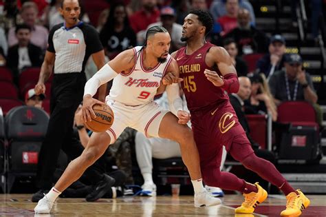 Cavs Continue Run Of Inconsistent Play Get Blasted By Houston Rockets