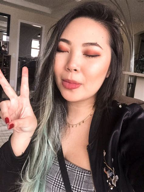 Hot Sexy Melany Lo Lee Bikini Pics