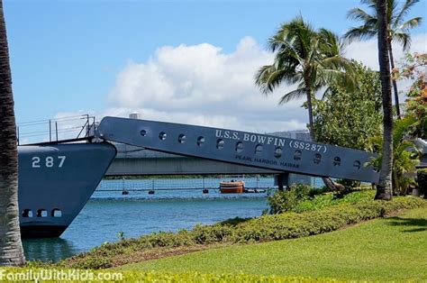 Photographs from a visit to the Pearl Harbor Memorial in Hawaii, USA ...