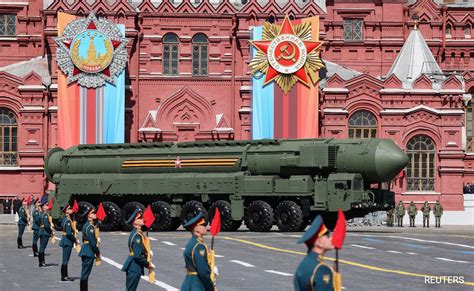 Russia Missile RS-24 Yars: Russia Loads New Intercontinental Ballistic ...