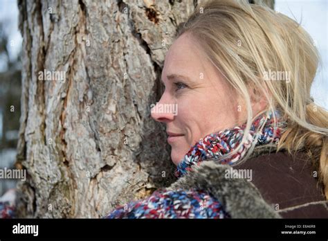 Umarmen Mit Kofferraum Fotos Und Bildmaterial In Hoher Aufl Sung Alamy