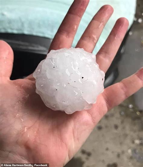 Huge Supercell Storm With Massive Hail To Hit Sydney This Afternoon