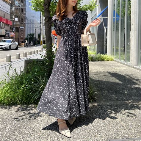 Her lip to on Twitter Roseraie Long Dress black 肩のパフスリと胸元のギャザーが