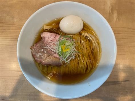 『淡麗味玉醤油そば』「七色の落書き」のレビュー ラーメンデータベース