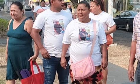 Sus agresores me dieron el pésame Madre llora la muerte de su hija