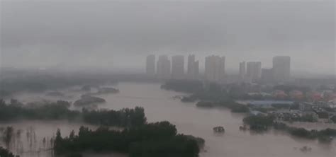 最新！河北涿州形势严峻！北京：140年来最大降雨！大量汽车被淹，保险赔吗？专家：保费或上涨 防汛 气象 蓝天救援队