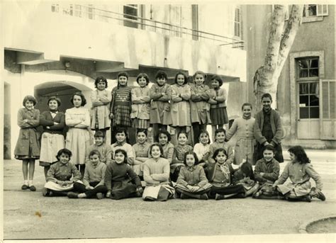 Photo De Classe Cm1 De 1957 Ecole Primaire Rue Pommier Copains Davant