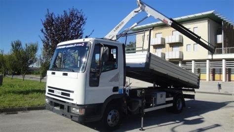 Iveco Eurocargo Tector 75 E 15 Ribaltabile Con Gru Rif A Treviso