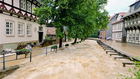 Gef Hrlicher Starkregen Was M Ssen Wir Jetzt Tun Ndr De