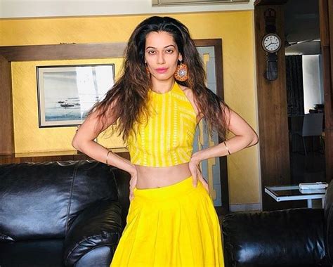 Bigg Boss The Shows Ex Contestant Payal Rohatgi Trolled For Calling