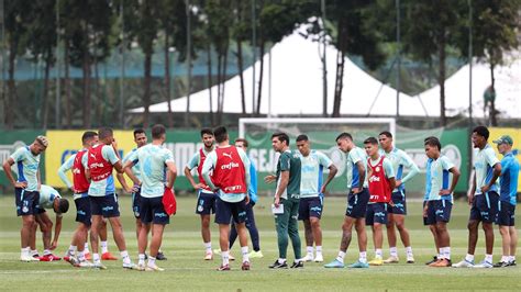 Palmeiras volta aos treinos após título da Supercopa e muda foco para o